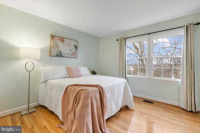 4416 S PERSHING CT, Arlington, VA 22204