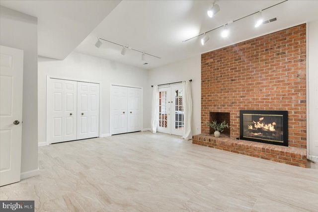 4416 S PERSHING CT, Arlington, VA 22204