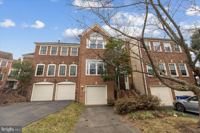 4416 S PERSHING CT, Arlington, VA 22204