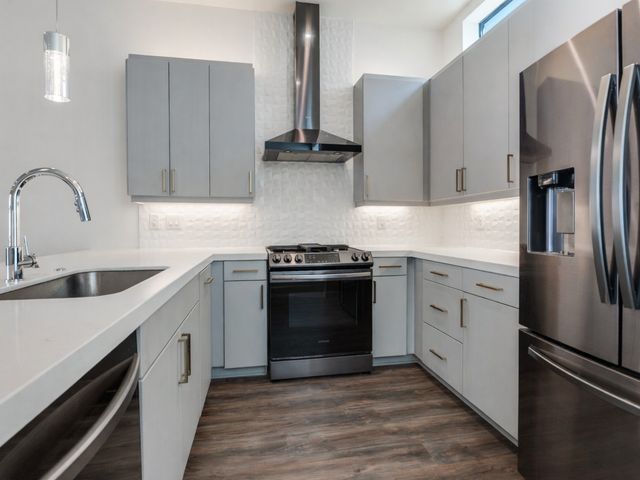 1813 Park Avenue 104, Dallas, TX 75215