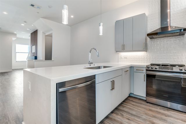 1813 Park Avenue 104, Dallas, TX 75215