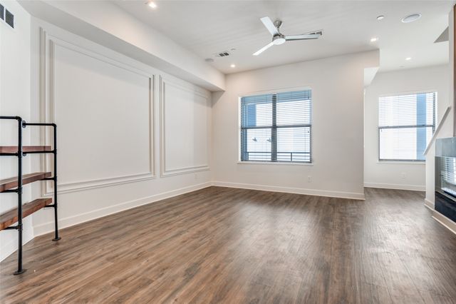 1813 Park Avenue 104, Dallas, TX 75215