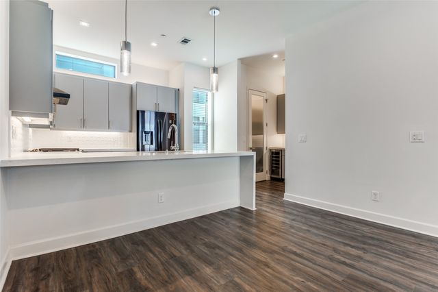 1813 Park Avenue 104, Dallas, TX 75215