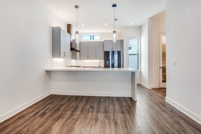 1813 Park Avenue 104, Dallas, TX 75215