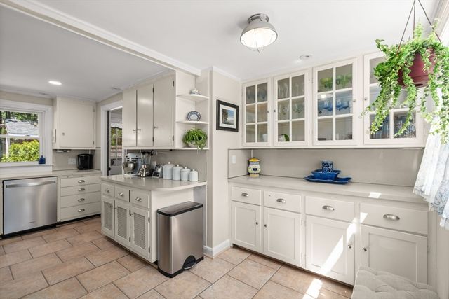 31 Old Farm Road, Dedham, MA 02026