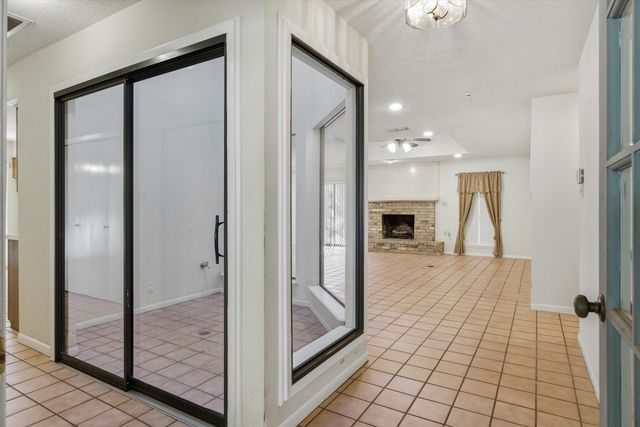 1444 Tanglewood Drive W, Hideaway, TX 75771