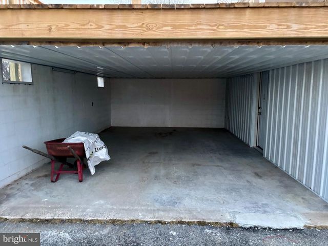 15 DAWN ST, Fort Ashby, WV 26719