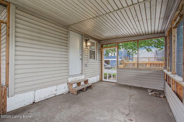2006 Bradley Ave, Louisville, KY 40217