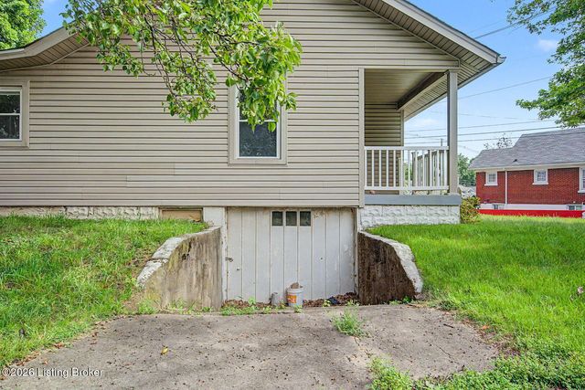 2006 Bradley Ave, Louisville, KY 40217