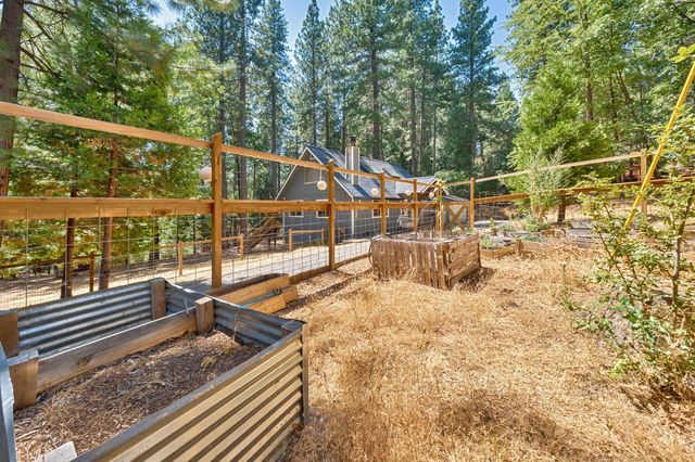 5140 Cedarwood Ln, Placerville, CA 95667