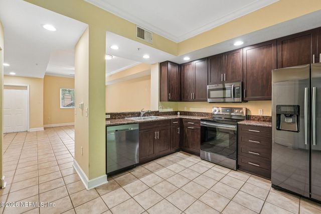 9745 TOUCHTON Road 703, Jacksonville, FL 32246