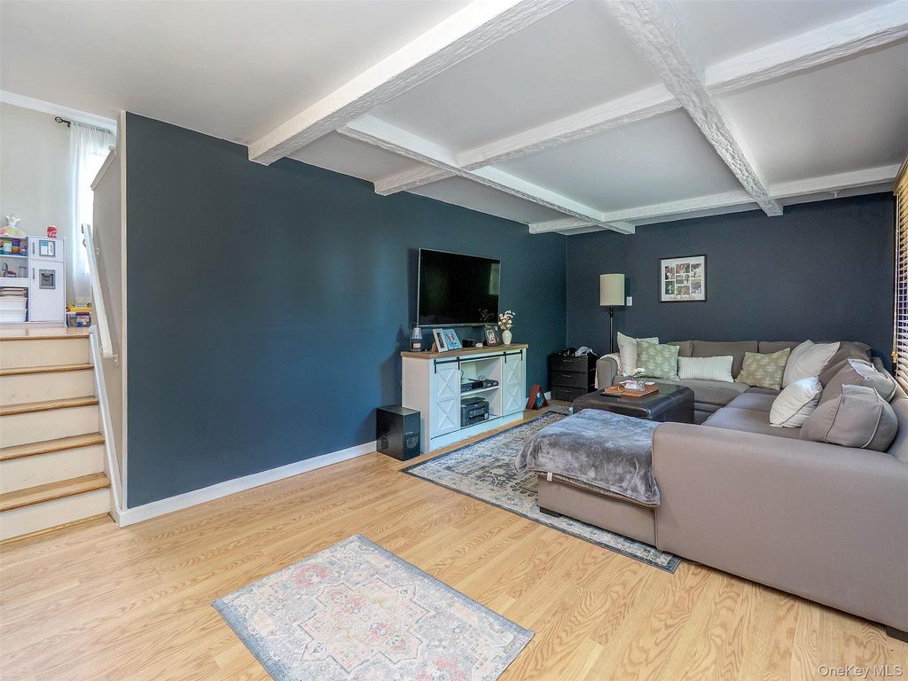 531 5th Street, East Northport, NY 11731 — photo 3