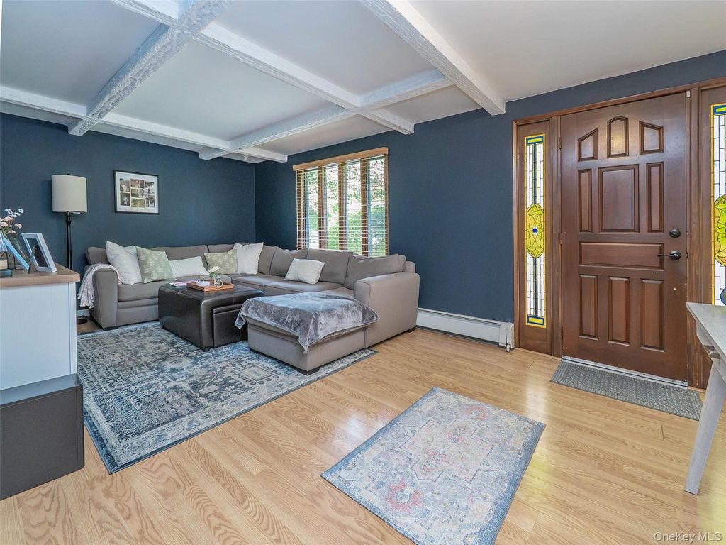 531 5th Street, East Northport, NY 11731 — photo 4