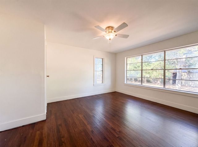 1856 Carl Street, Fort Worth, TX 76103