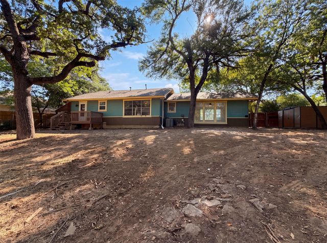 1856 Carl Street, Fort Worth, TX 76103