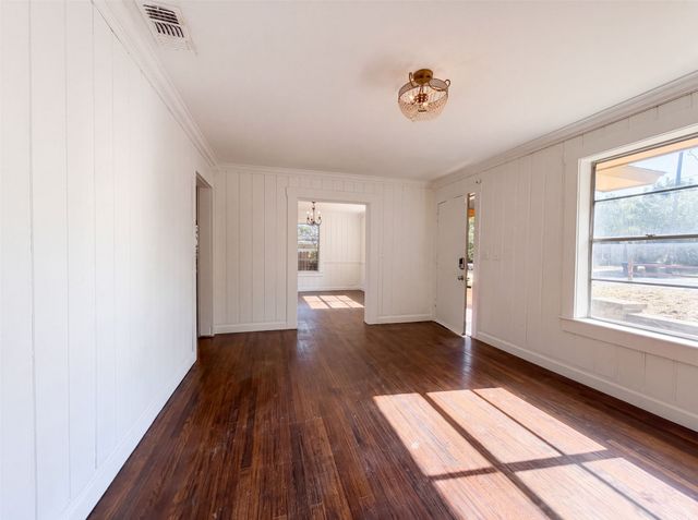 1856 Carl Street, Fort Worth, TX 76103