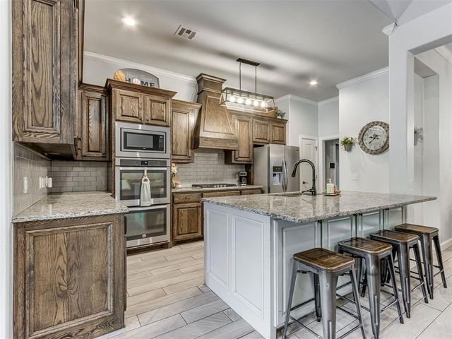 501 Arrowhead Drive, Tuttle, OK 73089