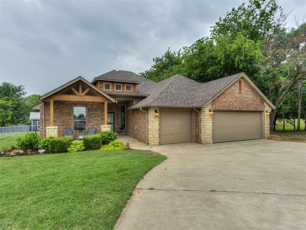 501 Arrowhead Drive, Tuttle, OK 73089