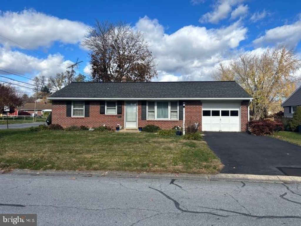 1799 HERITAGE AVE, Lancaster, PA 17603