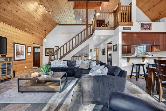 453 Blackbird Ln, Avery, CA 95224