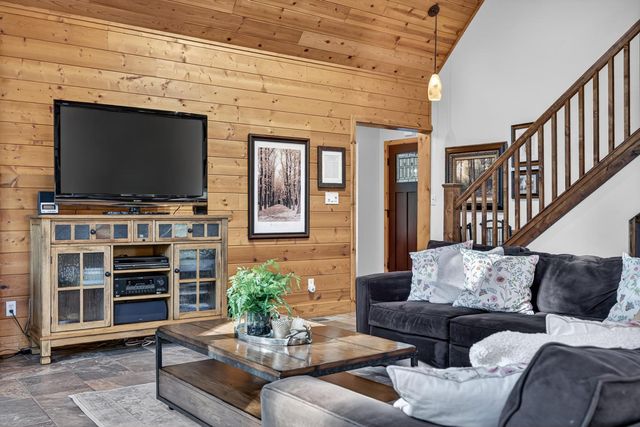 453 Blackbird Ln, Avery, CA 95224