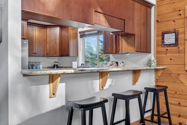 453 Blackbird Ln, Avery, CA 95224