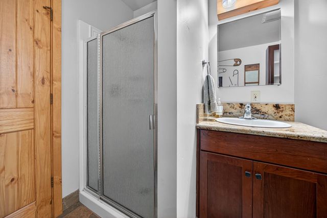 453 Blackbird Ln, Avery, CA 95224