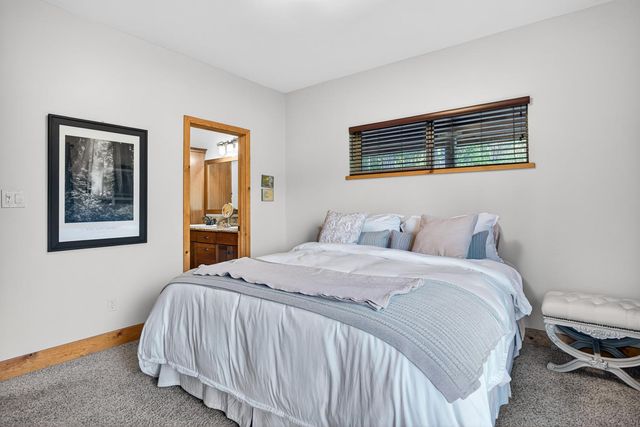 453 Blackbird Ln, Avery, CA 95224