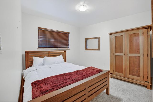 453 Blackbird Ln, Avery, CA 95224