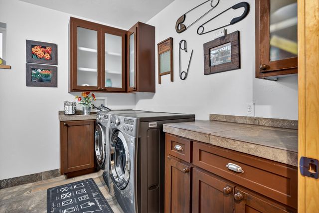 453 Blackbird Ln, Avery, CA 95224