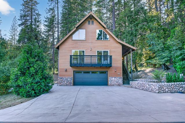 453 Blackbird Ln, Avery, CA 95224