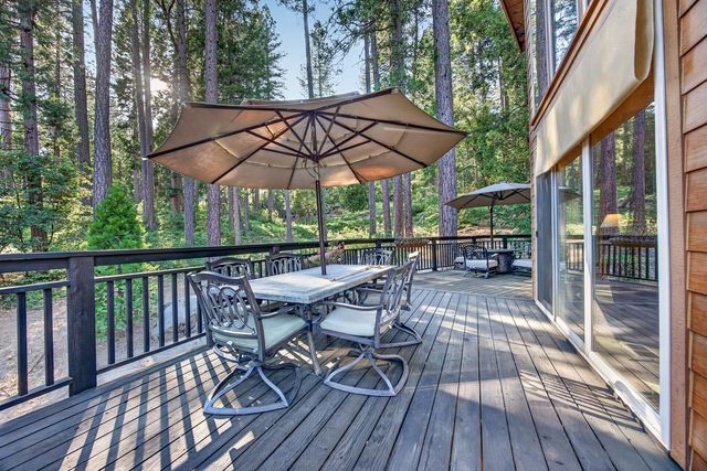 453 Blackbird Ln, Avery, CA 95224