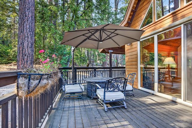 453 Blackbird Ln, Avery, CA 95224