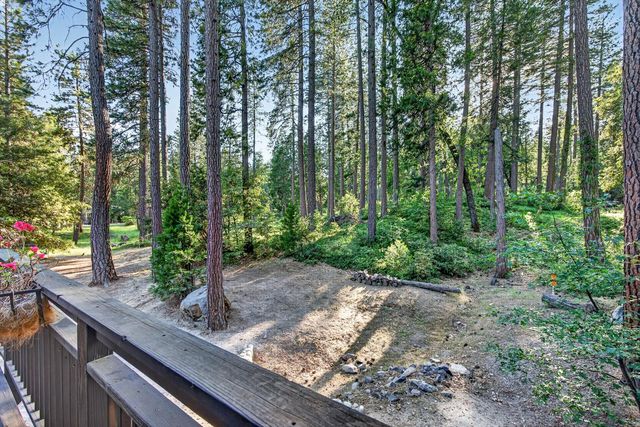 453 Blackbird Ln, Avery, CA 95224