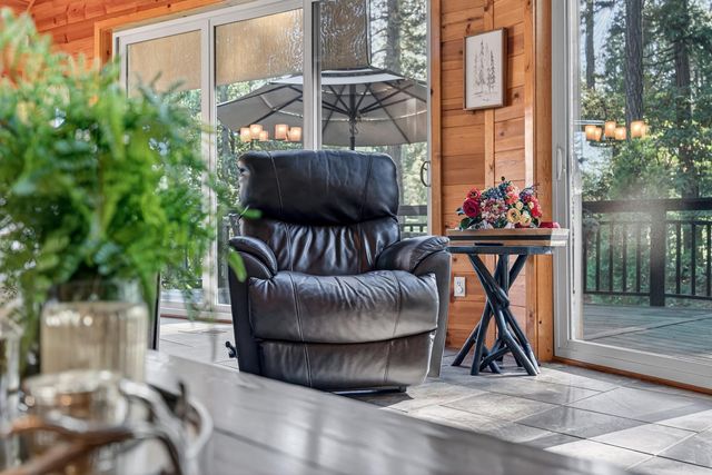 453 Blackbird Ln, Avery, CA 95224
