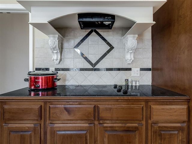 8832 NW 121st Ter, Oklahoma City, OK 73162