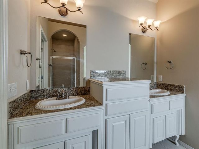 8832 NW 121st Ter, Oklahoma City, OK 73162