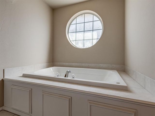 8832 NW 121st Ter, Oklahoma City, OK 73162