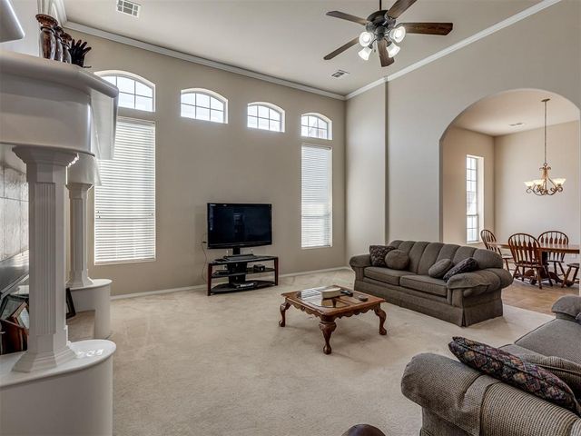 8832 NW 121st Ter, Oklahoma City, OK 73162