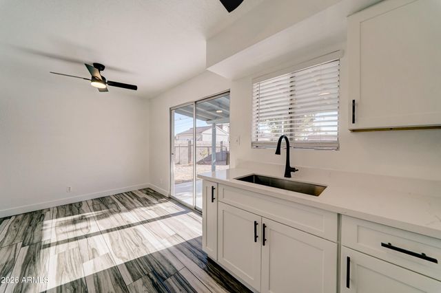1880 S COCONINO Drive, Apache Junction, AZ 85120