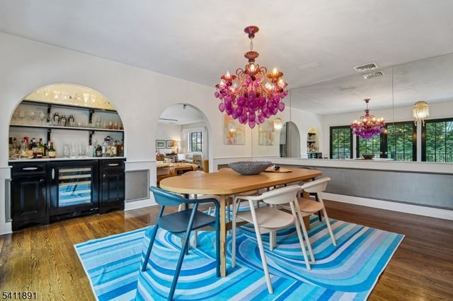 20 Barnsdale Rd, Millburn Twp., NJ 07078