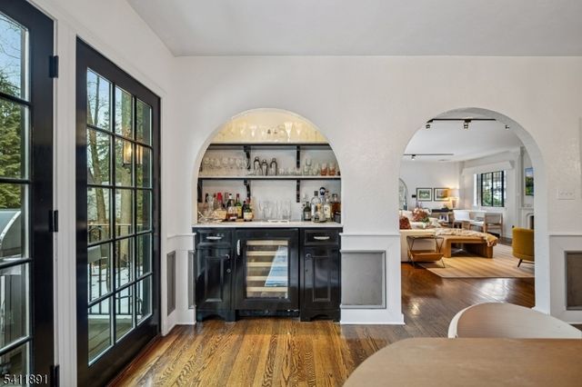 20 Barnsdale Rd, Millburn Twp., NJ 07078