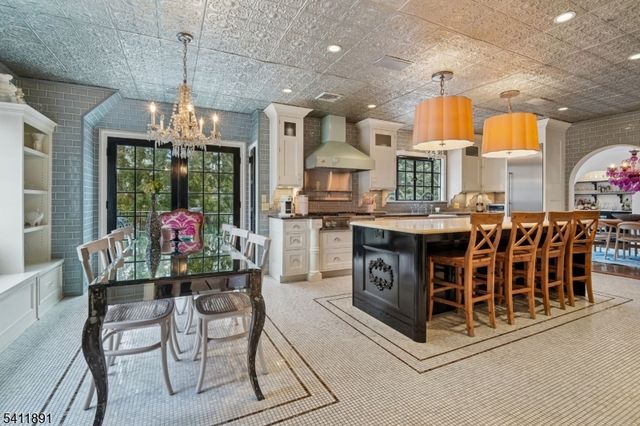 20 Barnsdale Rd, Millburn Twp., NJ 07078