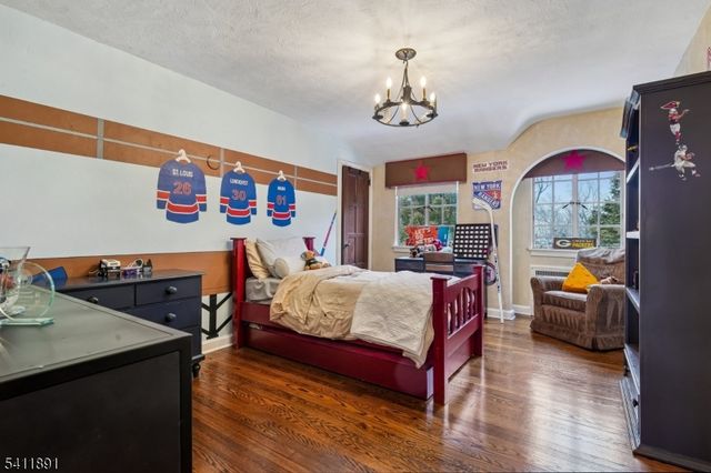 20 Barnsdale Rd, Millburn Twp., NJ 07078