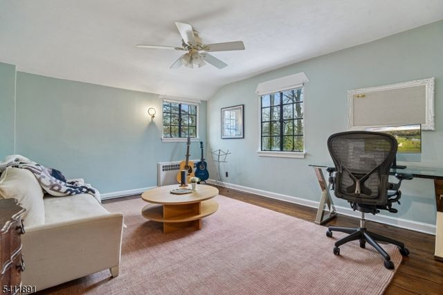 20 Barnsdale Rd, Millburn Twp., NJ 07078