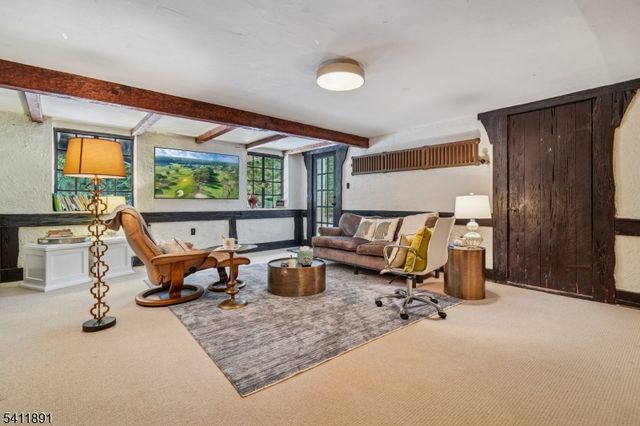 20 Barnsdale Rd, Millburn Twp., NJ 07078