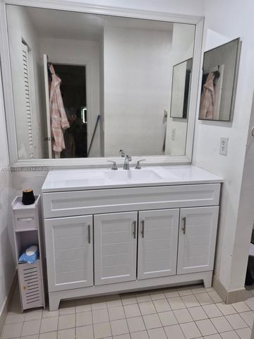 20680 NE 4th Court 206, Miami, FL 33179