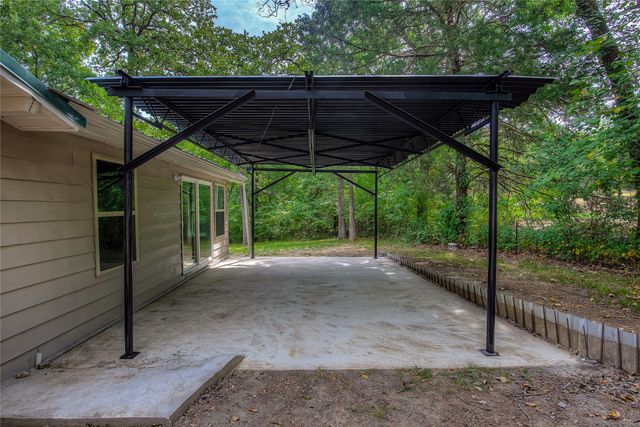 2841 Honey Bee Lane, Wills Point, TX 75169