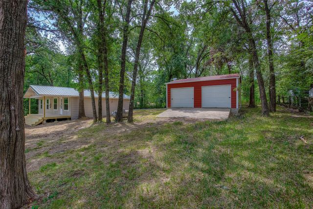 2841 Honey Bee Lane, Wills Point, TX 75169