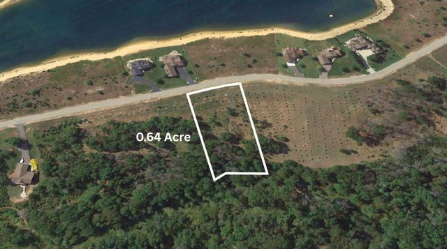 N8042 North Shore Drive, New Lisbon, WI 53950